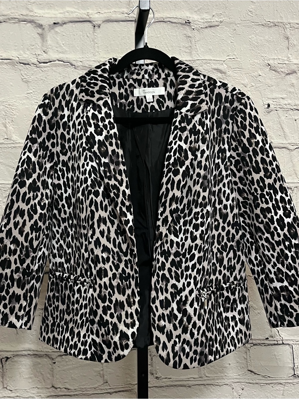 89th & Madison Black & White Leopard Print Blazer